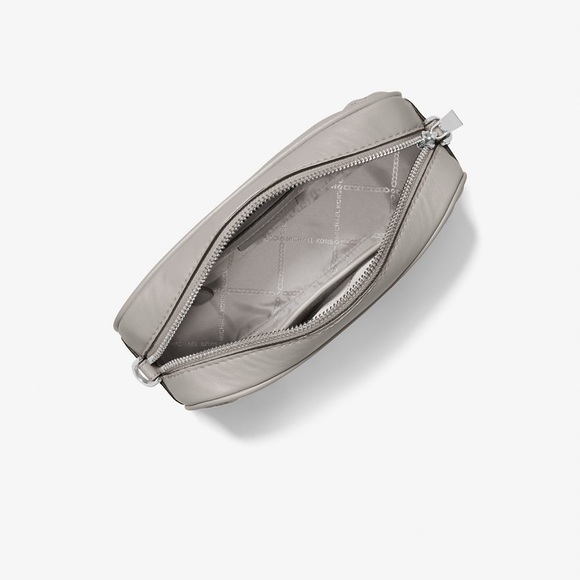 Michael Kors - Jet Set Medium Studded Quilted Leather Camera Bag - Picture 8 of 9